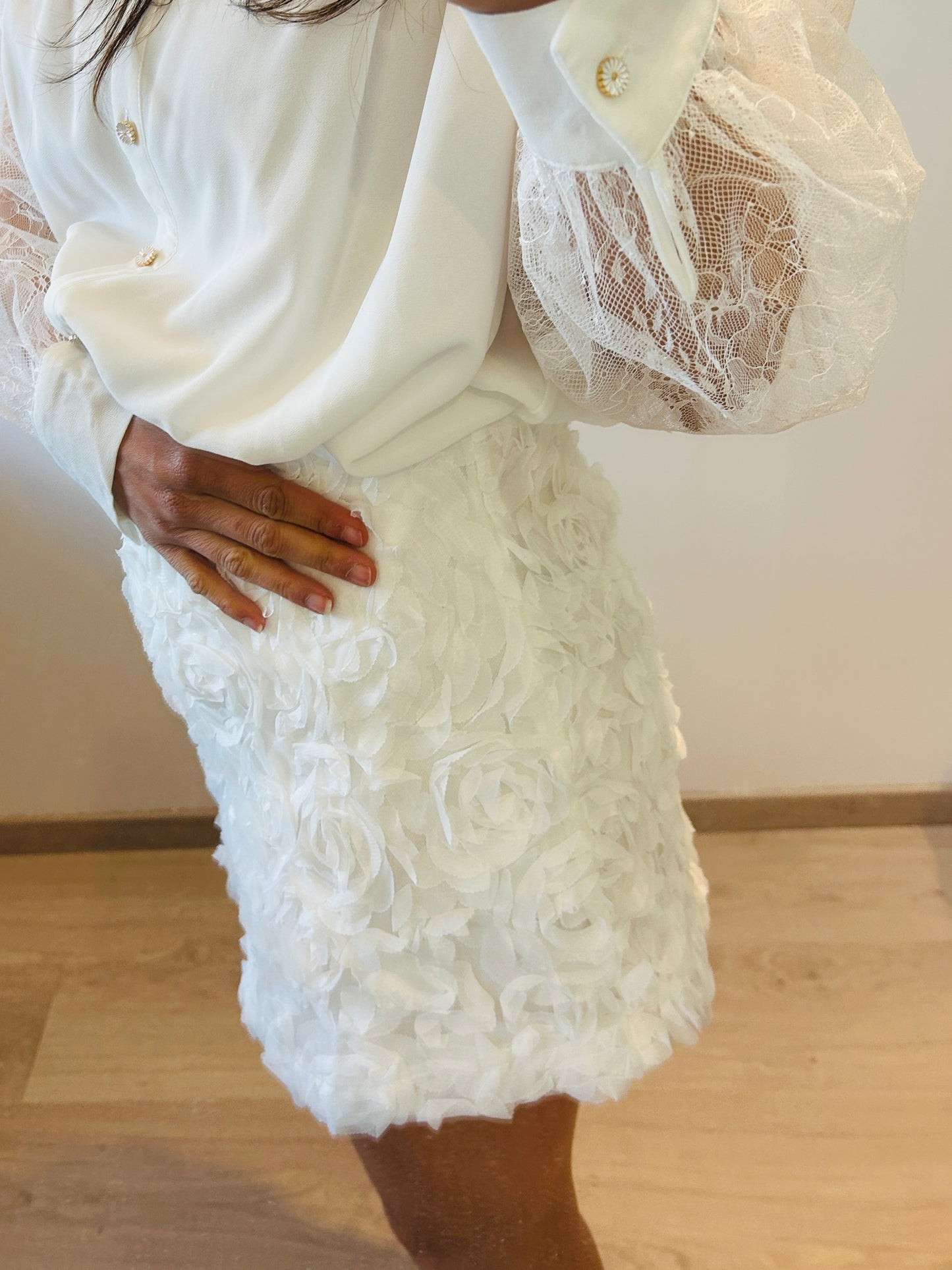 Mini skirt white flowers