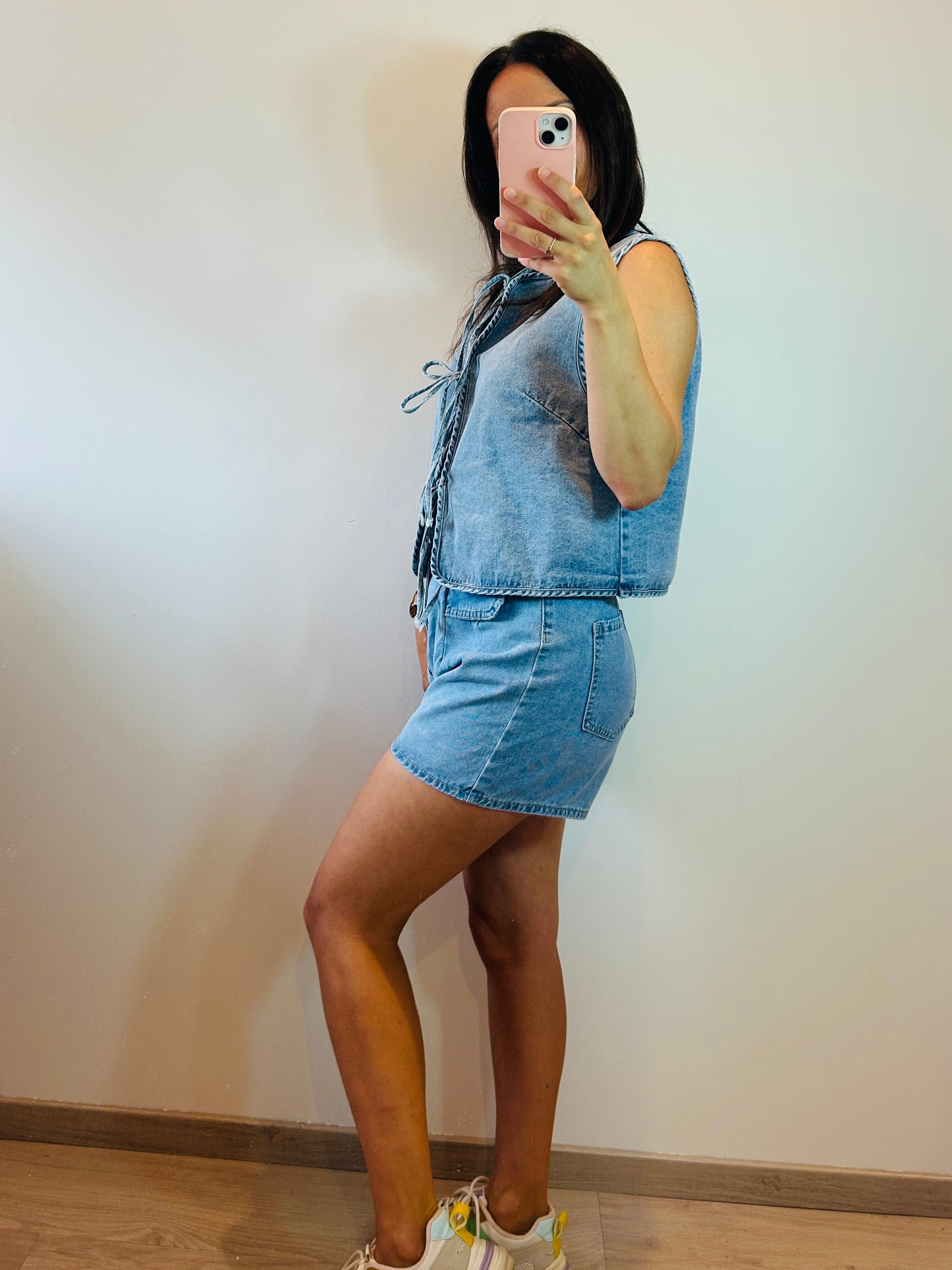 Top jeans bow