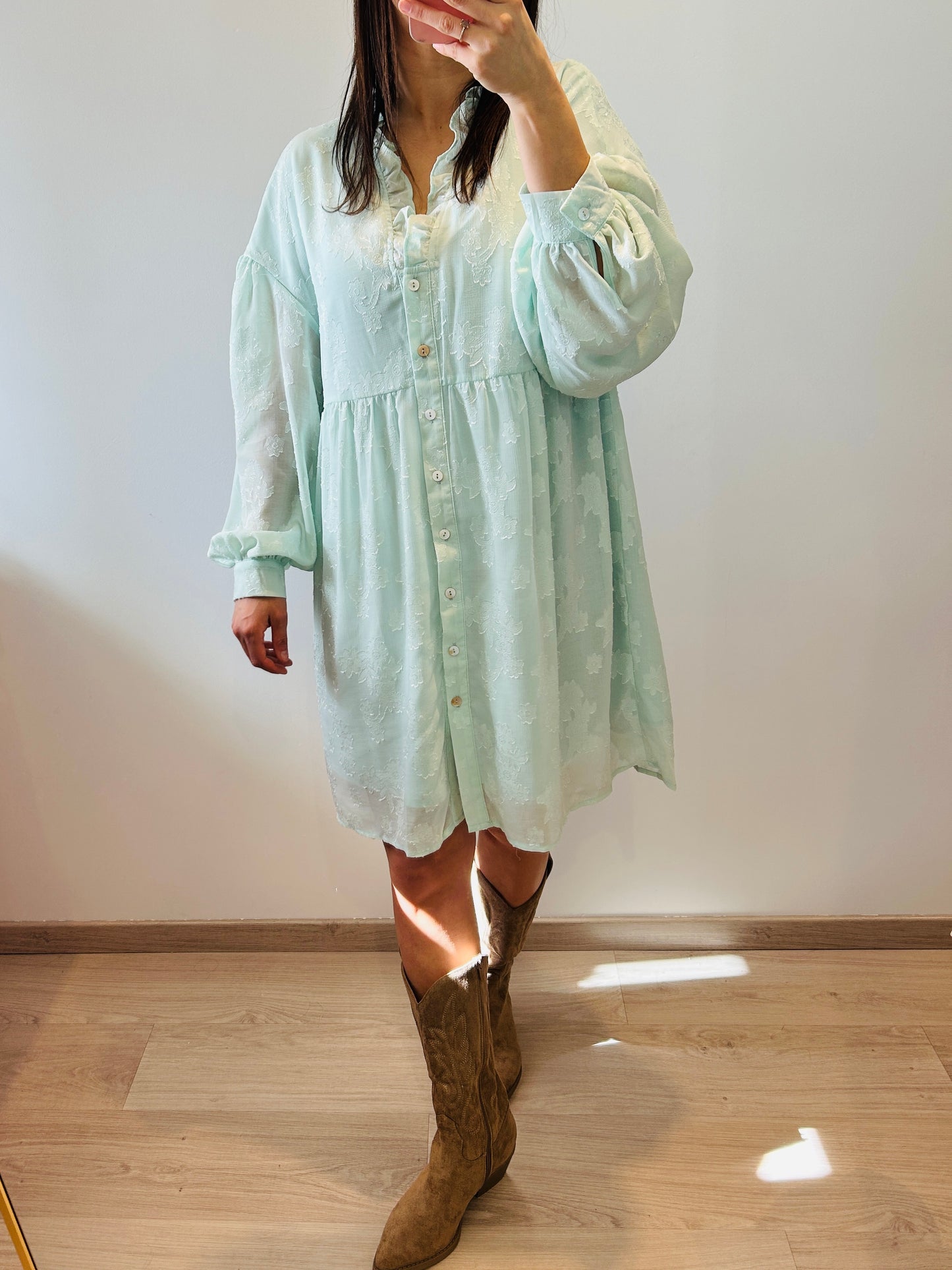 Embroidered dress soft green