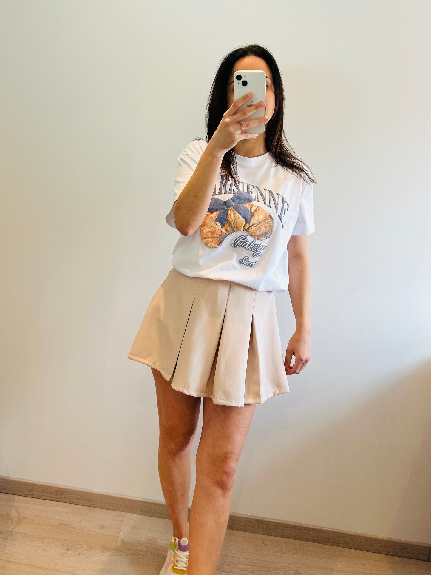 Pleated skort beige