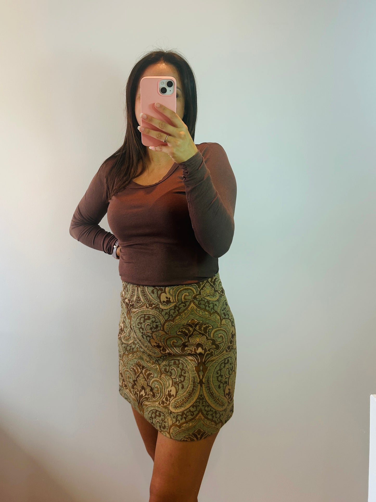 Fitted top brown