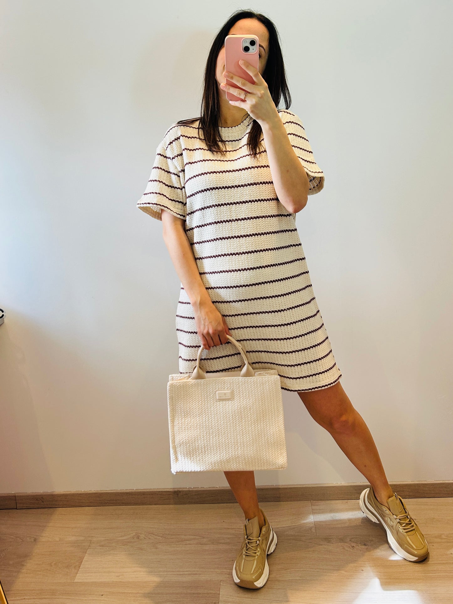 Short dress beige and burgundy stripes