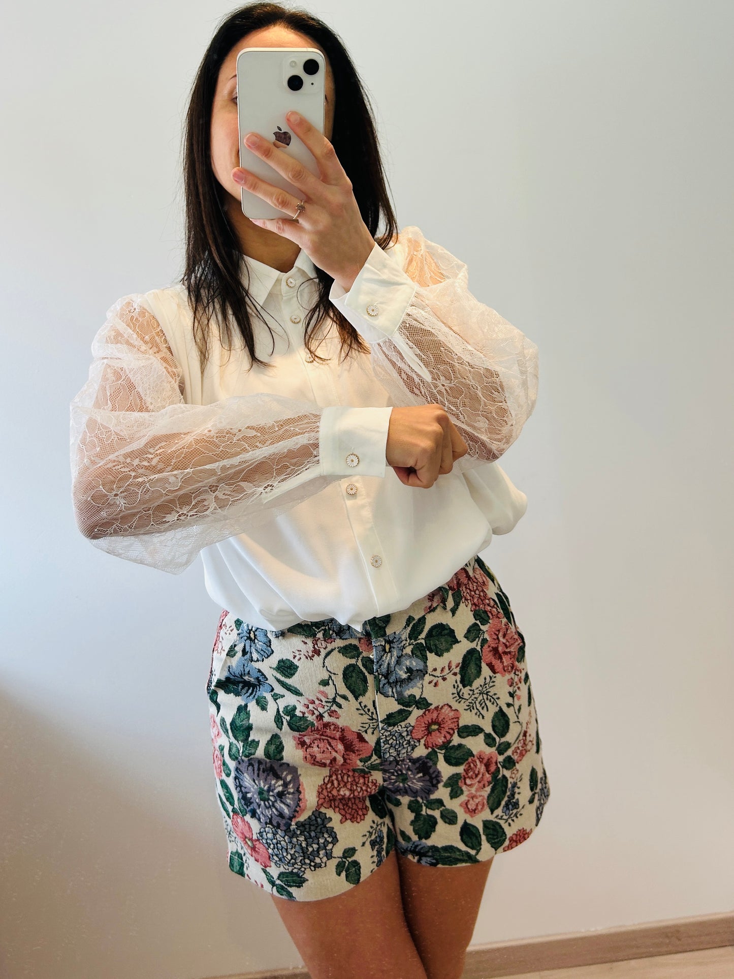 Blouse lace sleeves white