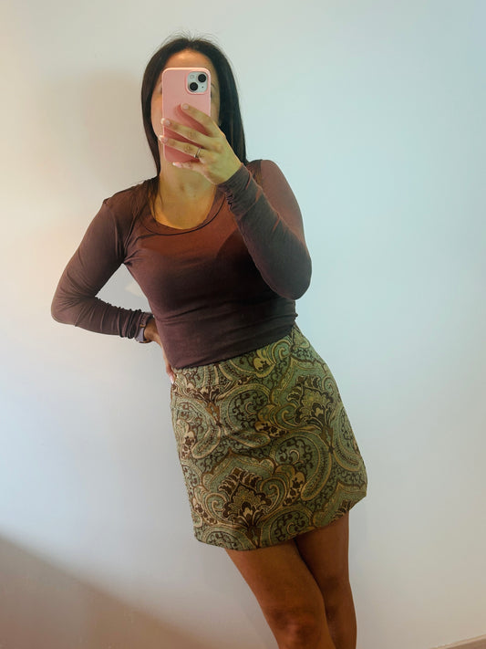 Fitted top brown